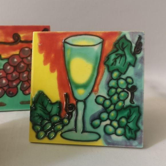 Set of Four Ceramic Pottery Tiles, Wine & Grape Motif, Vibrant, Hanging or Stand - Picture 4 of 9